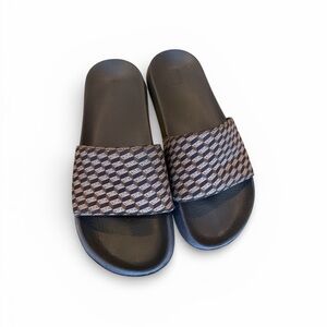 Kith Black and Gray Patterned Sandals